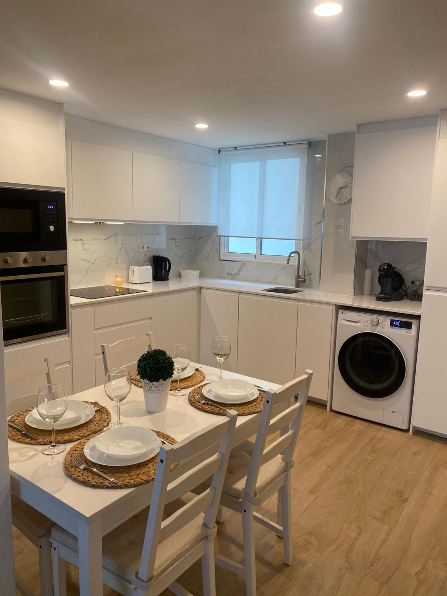 Apartamento Centrico Familiar En Valencia Frente Estacion Ave Joaquin Sorolla Valência Exterior foto